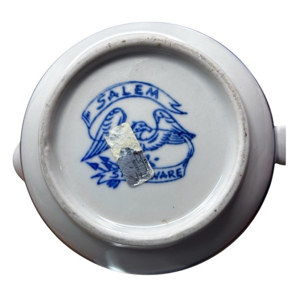 Salem Stoneware Georgetown Gravy Boat - Picture 4 of 5